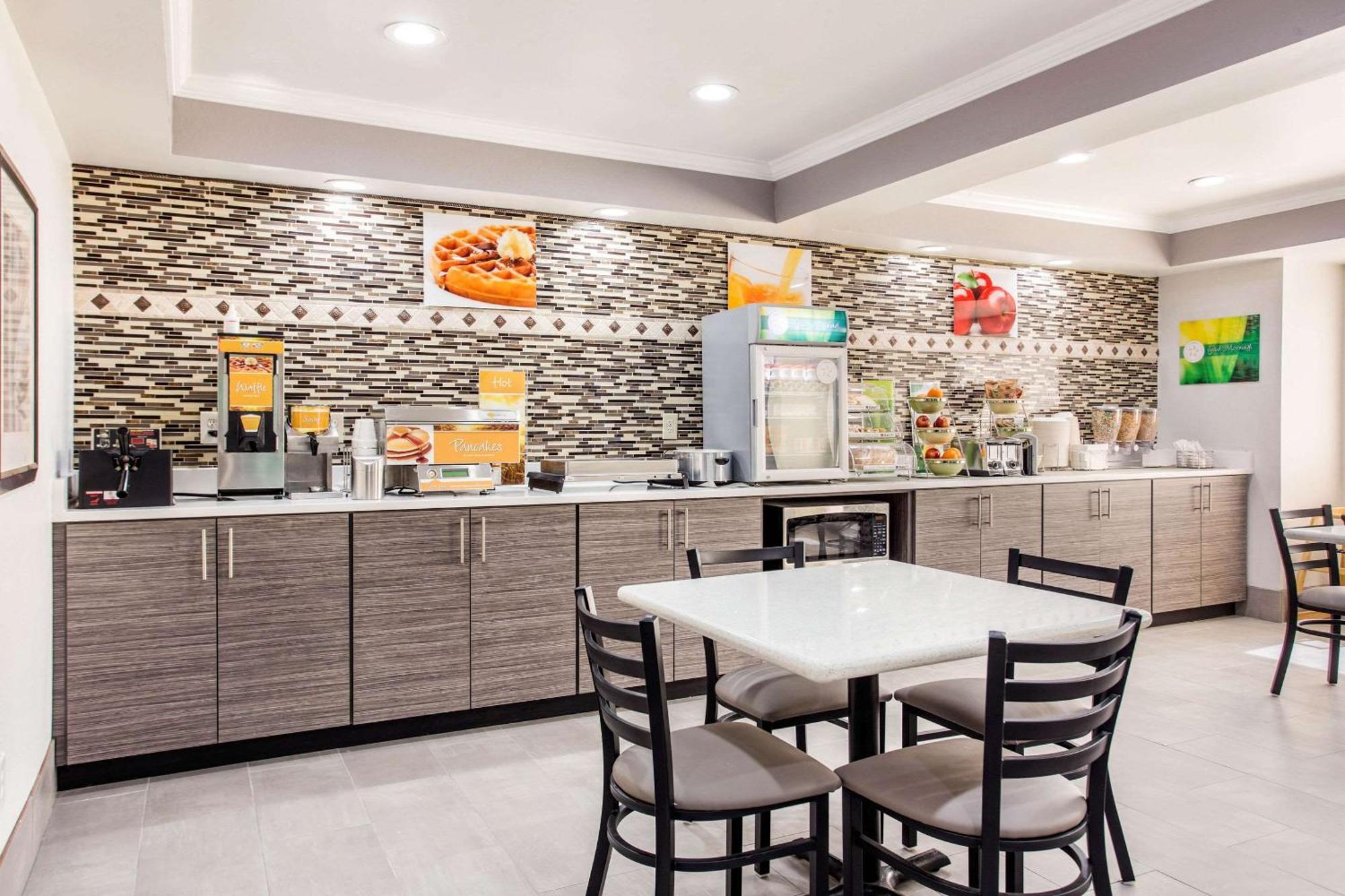 Quality Inn & Suites Myrtle Beach Near Outlets Exterior foto